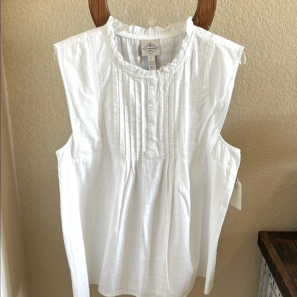 St. John's Bay White Sleeveless Blouse - Picture 1 of 5